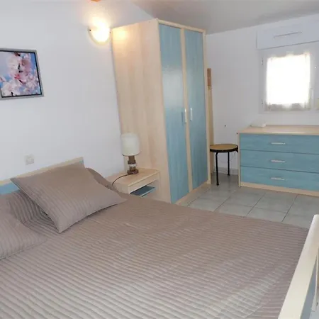 Apartmán Studio Cabine Mezzanine Cosy Avec Terrasse Et Parking Prive, Proche Plages - 4 Couchages - Fr-1-326-606 Le Castellas
