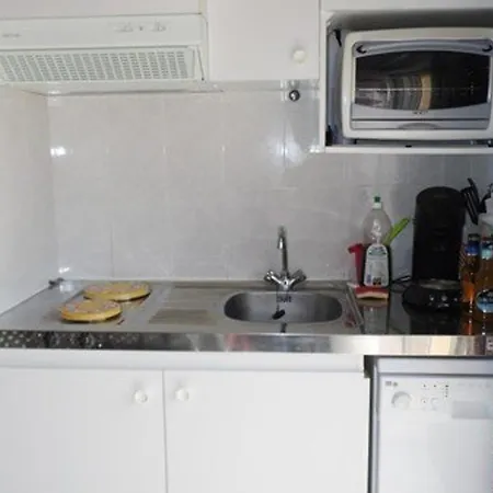 Studio Cabine Mezzanine Cosy Avec Terrasse Et Parking Prive, Proche Plages - 4 Couchages - Fr-1-326-606 Apartmán *
